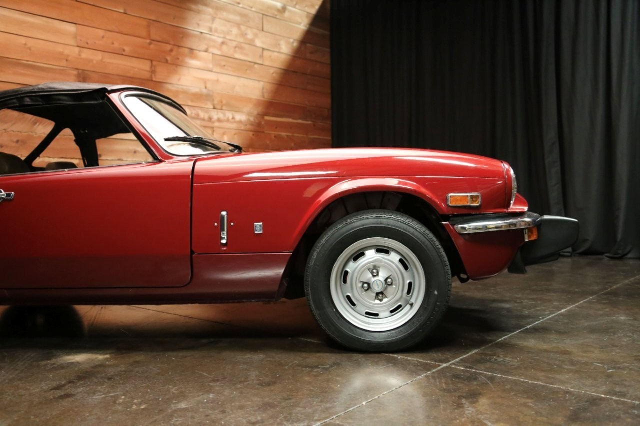 Triumph-Spitfire-1976-Convertible-6