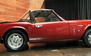 Triumph-Spitfire-1976-Convertible-7