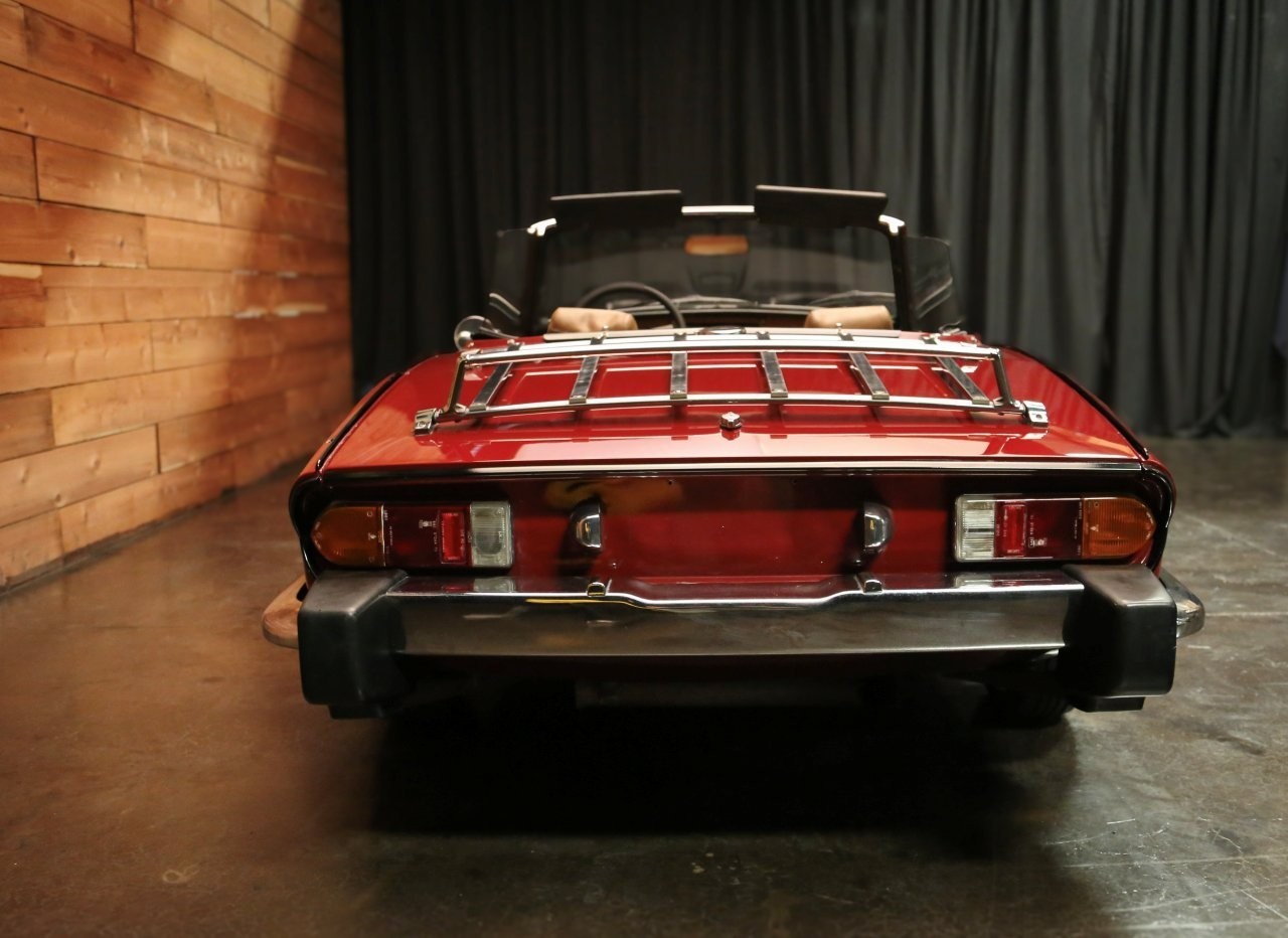 Triumph-Spitfire-1976-Convertible-9