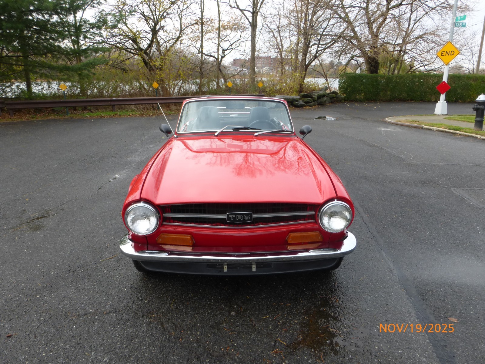 Triumph-TR-6-1969-Convertible-1