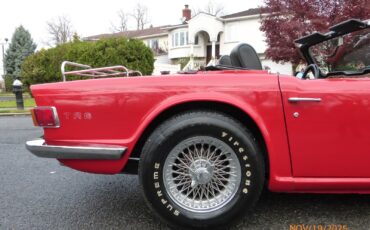 Triumph-TR-6-1969-Convertible-12
