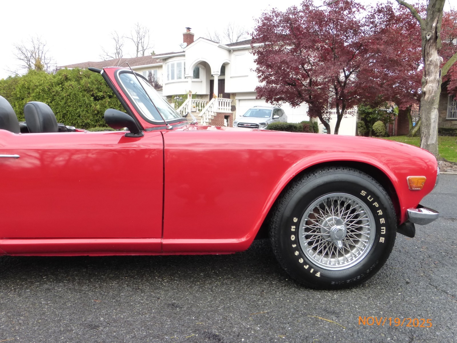Triumph-TR-6-1969-Convertible-13