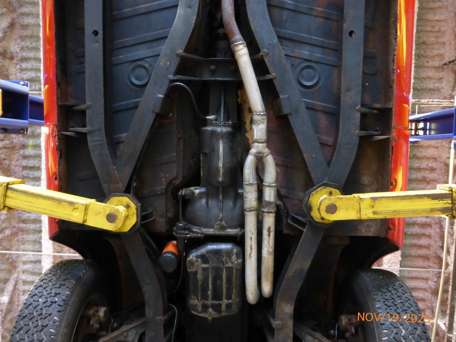 Triumph-TR-6-1969-Convertible-25