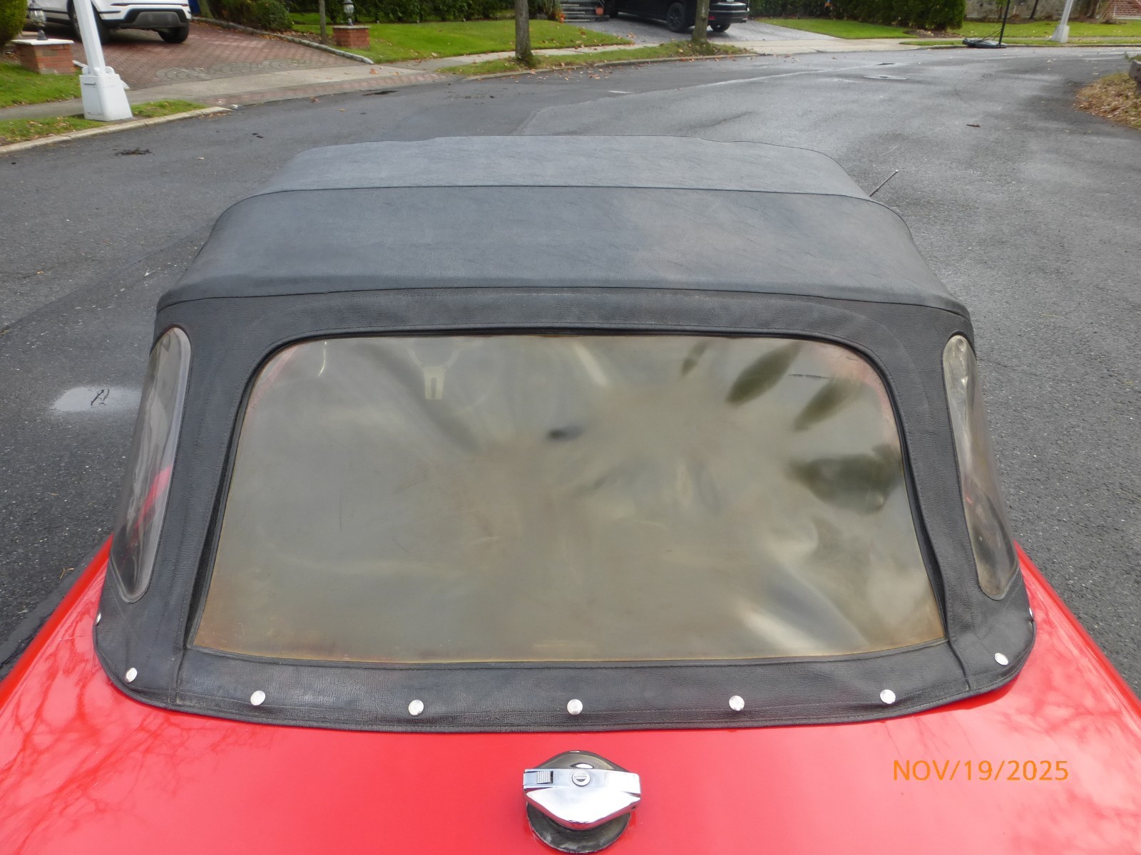 Triumph-TR-6-1969-Convertible-27