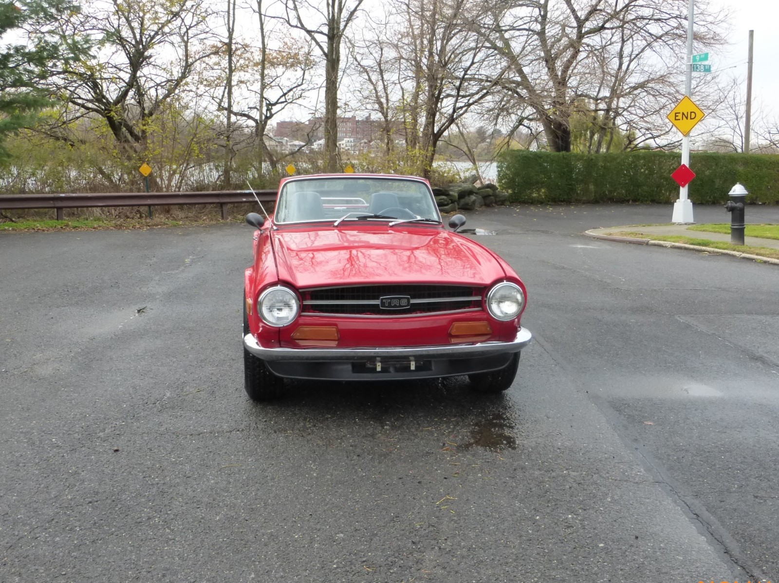 Triumph-TR-6-1969-Convertible-29