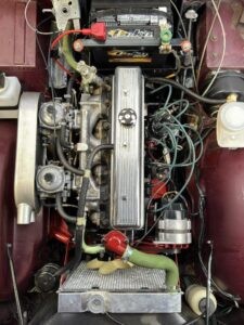 Triumph-TR-6-1971-CONVERTIBLE-33