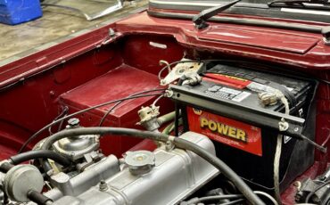 Triumph-TR-6-1972-CONVERTIBLE-17