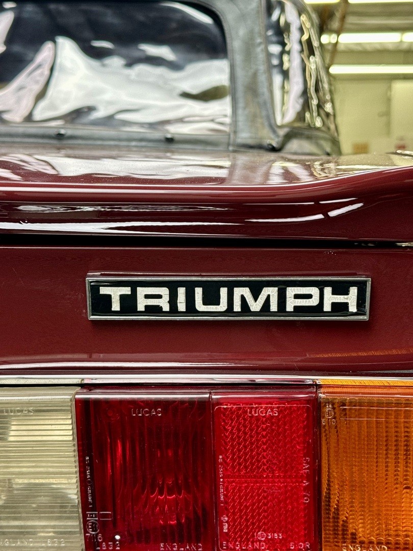 Triumph-TR-6-1972-CONVERTIBLE-24