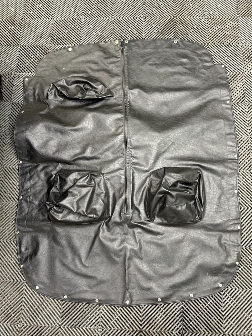 Triumph-TR-6-1972-CONVERTIBLE-25