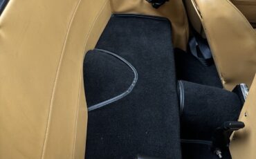 Triumph-TR-6-1972-CONVERTIBLE-33