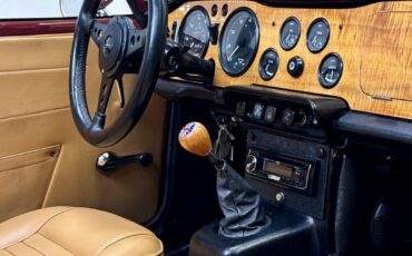 Triumph-TR-6-1972-CONVERTIBLE-38