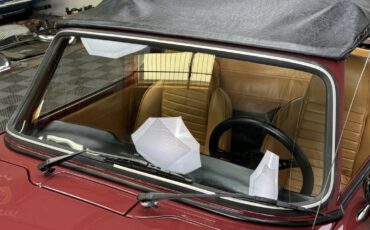 Triumph-TR-6-1972-CONVERTIBLE-7