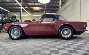Triumph-TR-6-1972-CONVERTIBLE-9