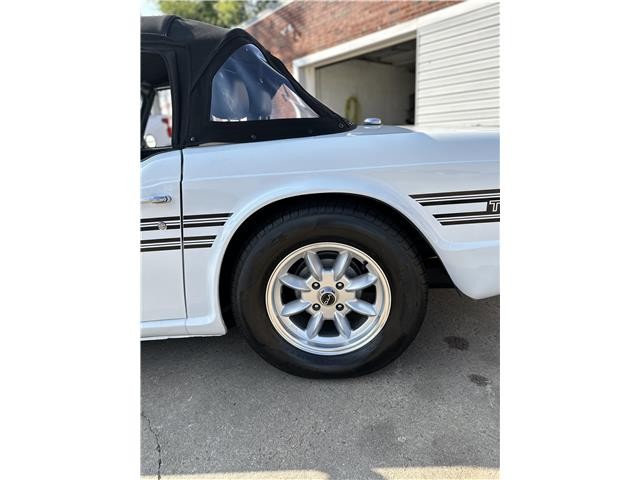 Triumph-TR-6-1974-13