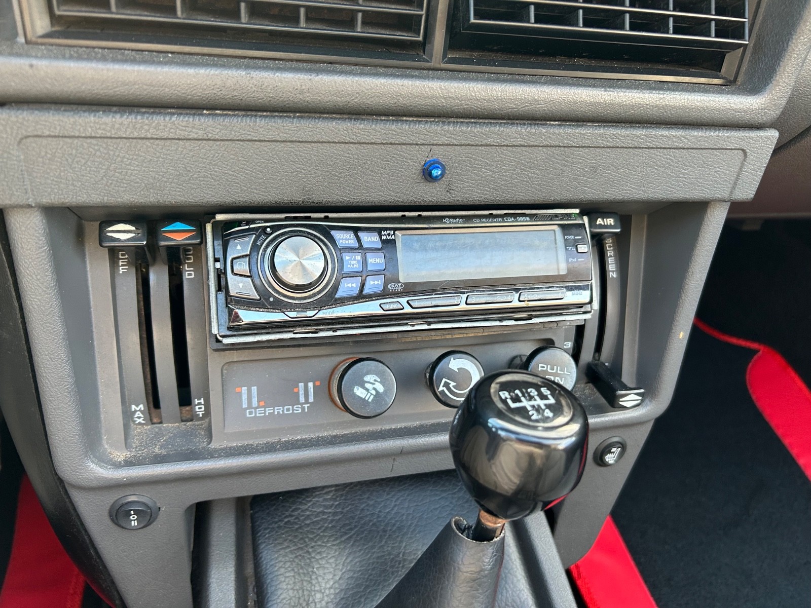 Triumph-TR-7-1980-Convertible-39