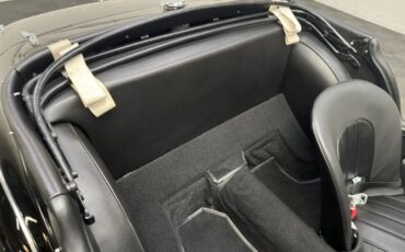 Triumph-TR3-1957-ROADSTER-16