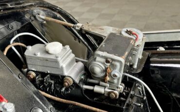 Triumph-TR3-1957-ROADSTER-23