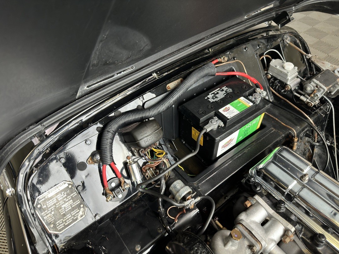 Triumph-TR3-1957-ROADSTER-27