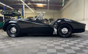 Triumph-TR3-1957-ROADSTER-3