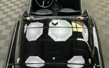 Triumph-TR3-1957-ROADSTER-34