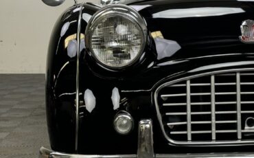 Triumph-TR3-1957-ROADSTER-8