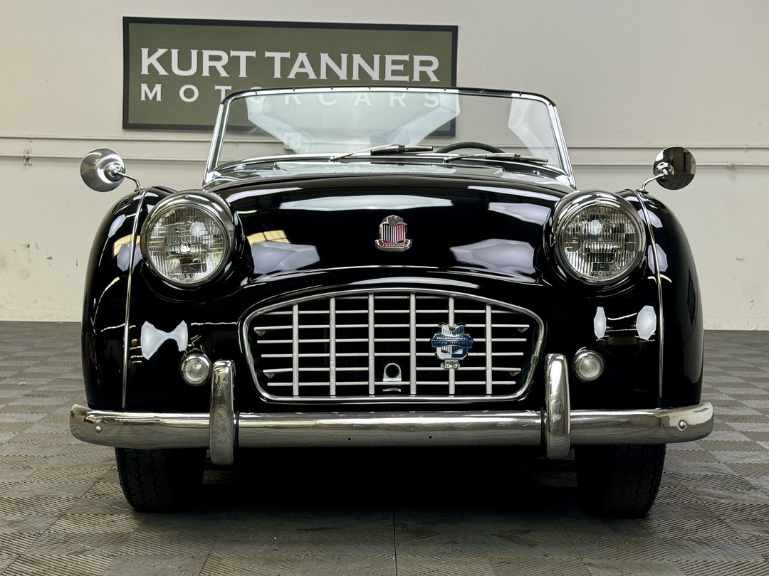 Triumph-TR3-1957-Roadster-1
