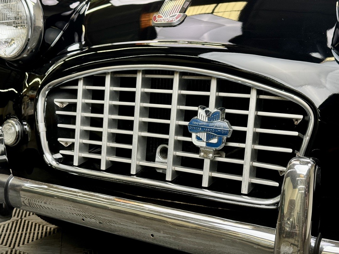 Triumph-TR3-1957-Roadster-17