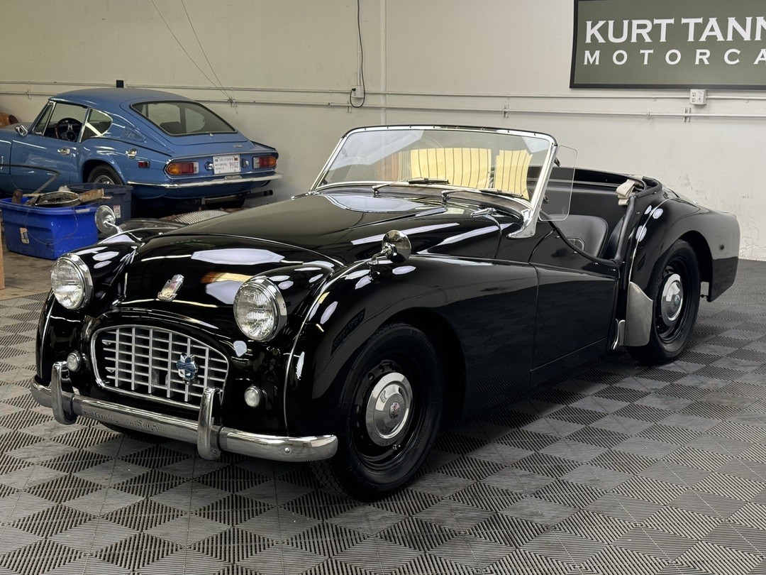 Triumph-TR3-1957-Roadster-2