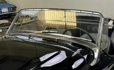 Triumph-TR3-1957-Roadster-9