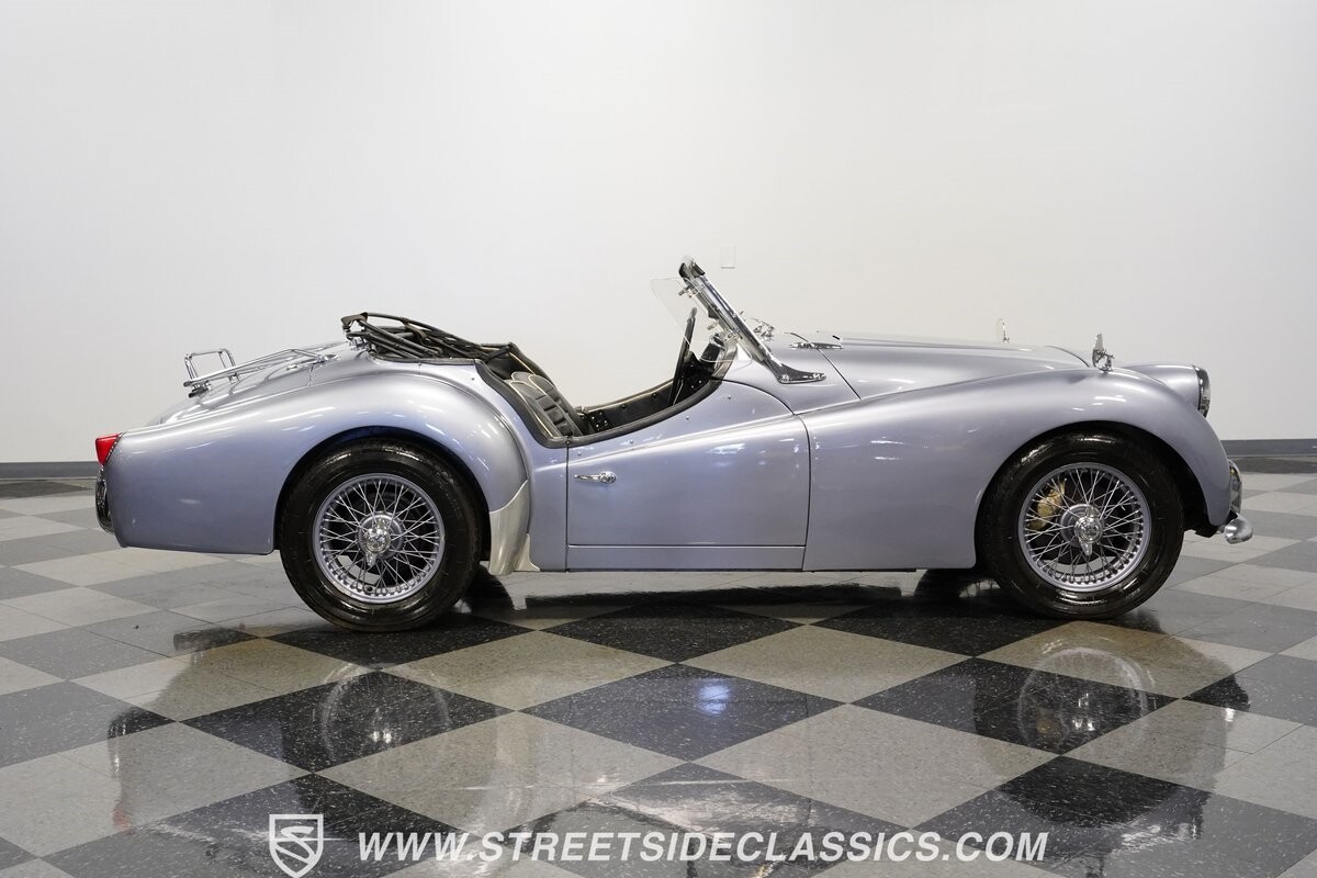 Triumph-TR3A-1960-Convertible-14