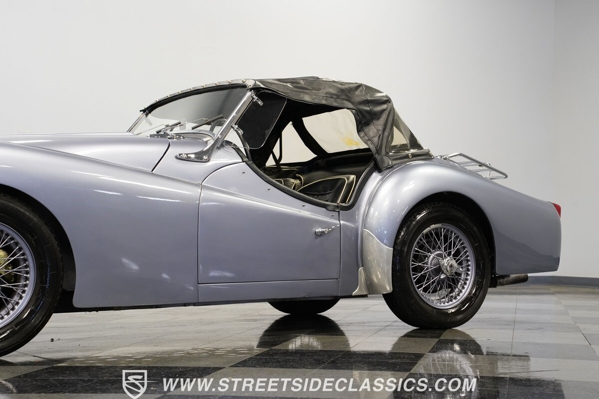 Triumph-TR3A-1960-Convertible-22