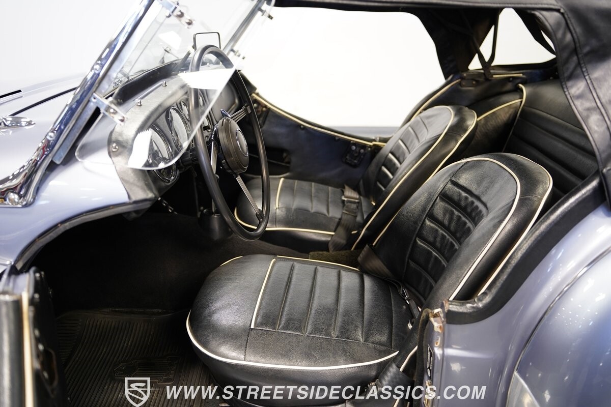 Triumph-TR3A-1960-Convertible-38