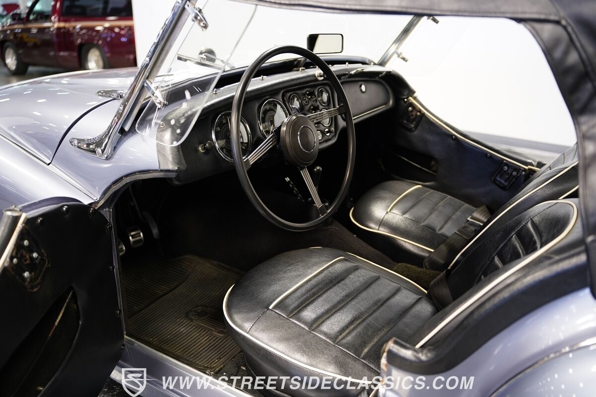 Triumph-TR3A-1960-Convertible-4