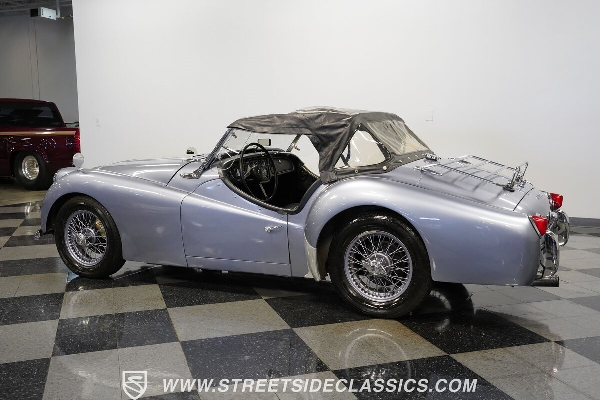 Triumph-TR3A-1960-Convertible-8