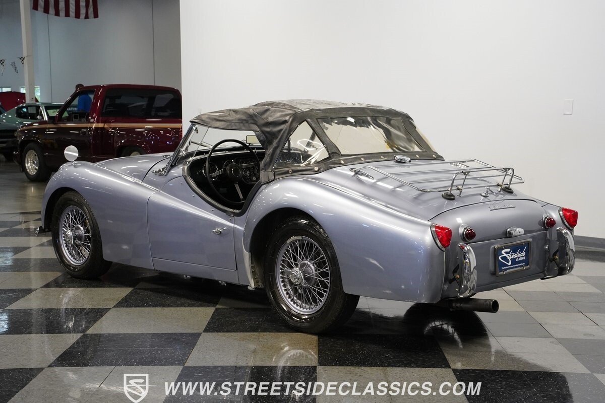 Triumph-TR3A-1960-Convertible-9