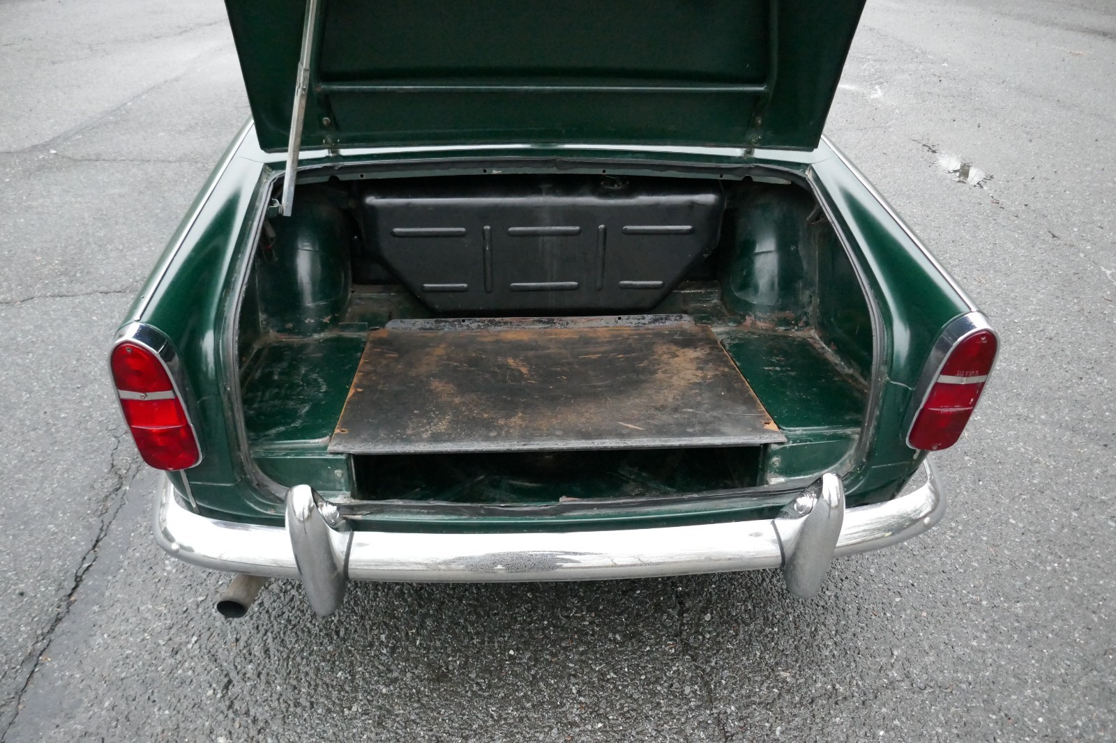 Triumph-TR4A-IRS-1967-Convertible-19