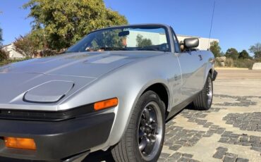 Triumph-TR8-1981-Convertible-11