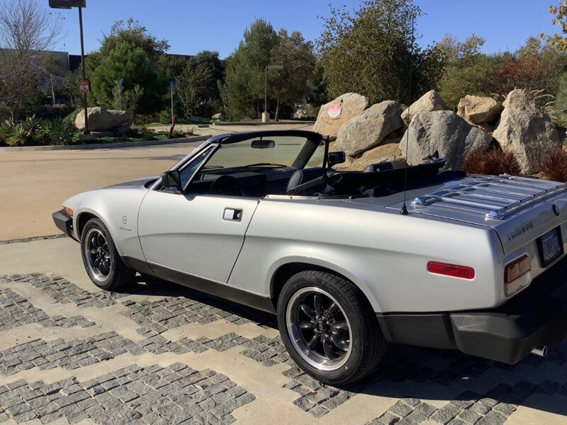 Triumph-TR8-1981-Convertible-12