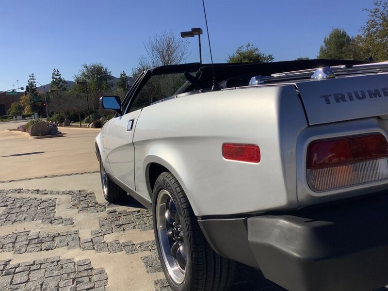 Triumph-TR8-1981-Convertible-13