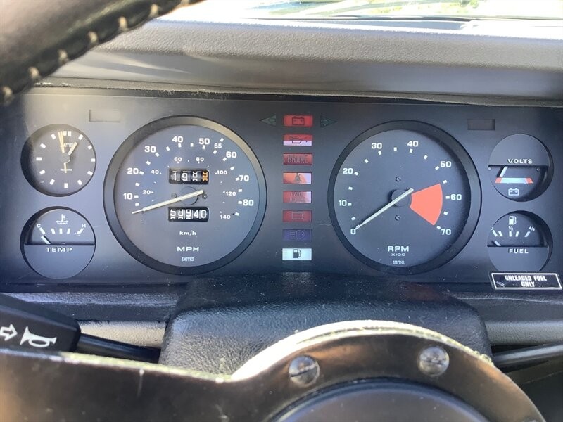 Triumph-TR8-1981-Convertible-22