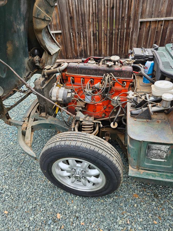 Triumph-gt6-1969-green-8