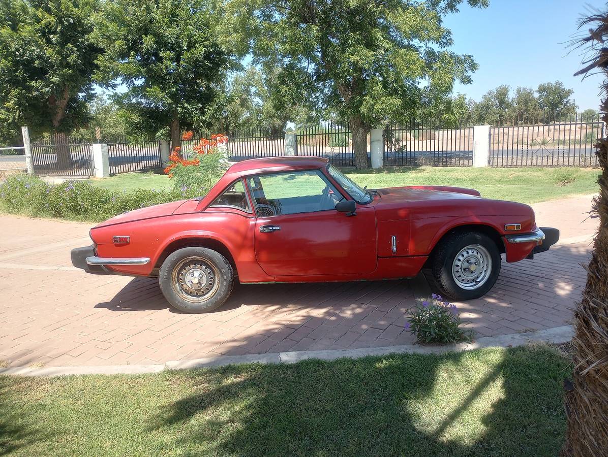 Triumph-spitfire-1977-red-2