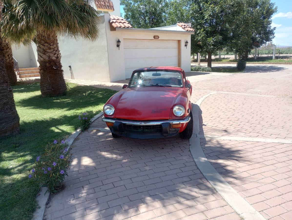 Triumph-spitfire-1977-red-3