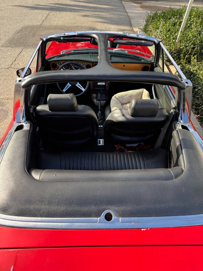 Triumph-stag-1973-red-13