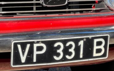 Triumph-stag-1973-red