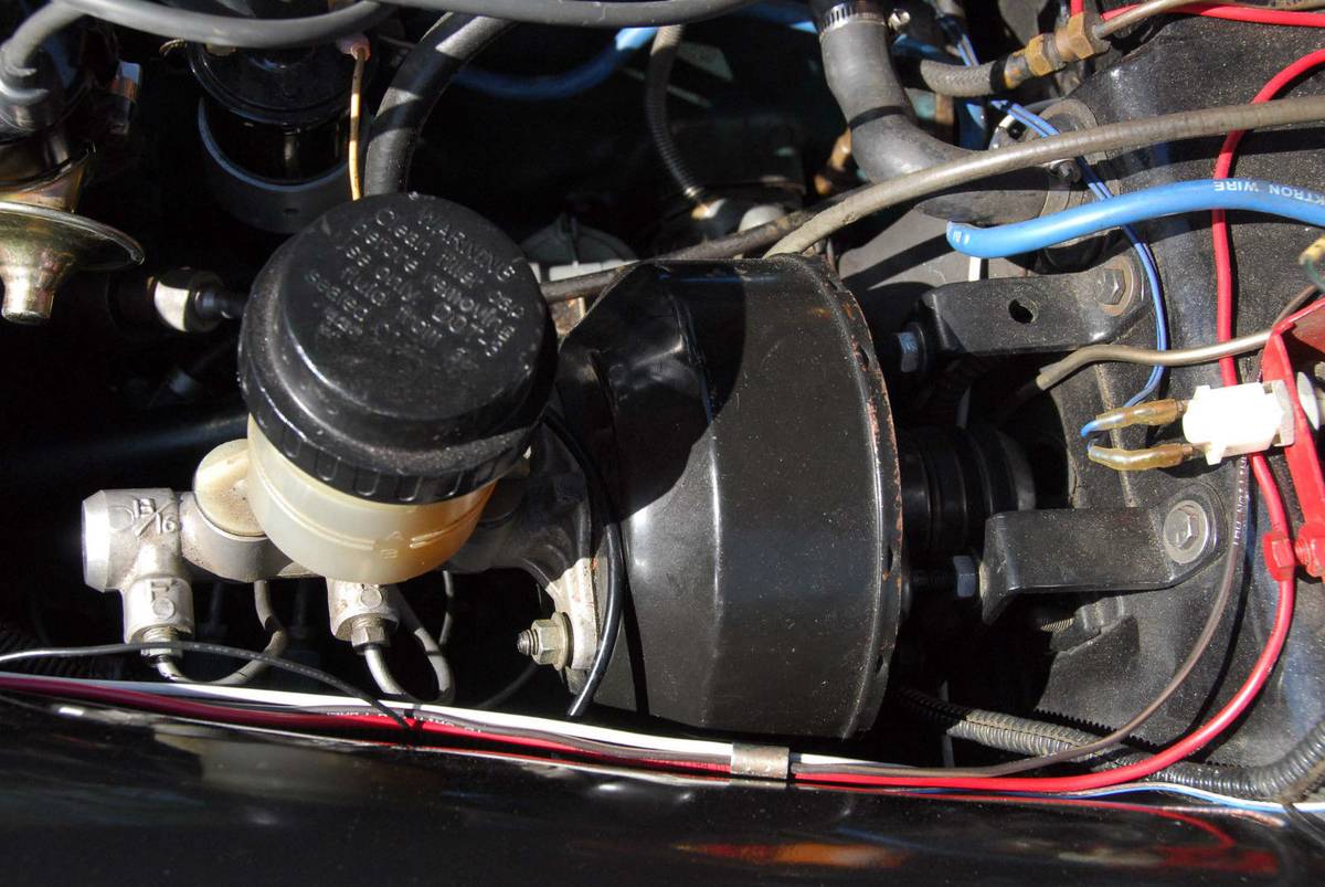 Triumph-tr3a-1960-red-9