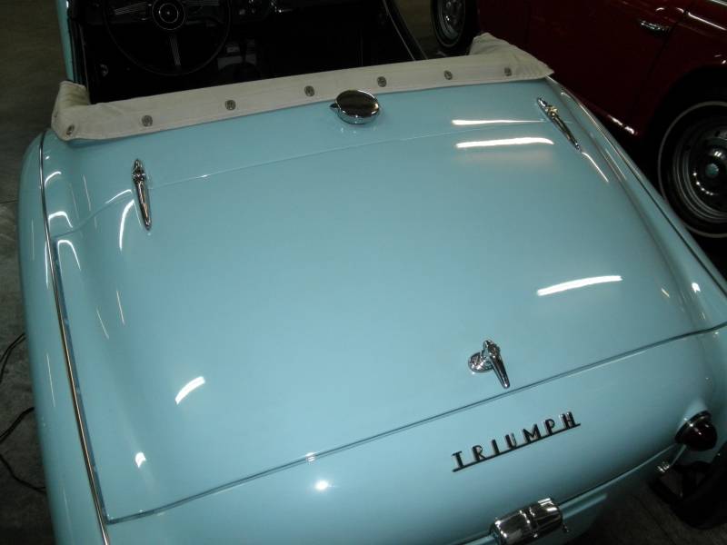 Triumph-tr3b-roadster-1962-blue-14
