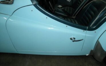 Triumph-tr3b-roadster-1962-blue-15