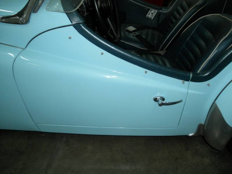 Triumph-tr3b-roadster-1962-blue-15