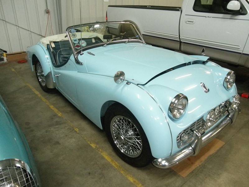Triumph-tr3b-roadster-1962-blue-3